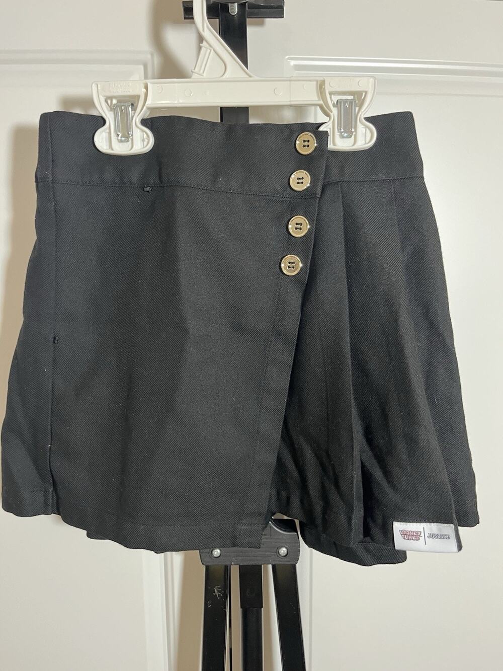 Looney Tunes Justice Girls Black Wrap Style Skort Skirt Shorts Size Small 7/8